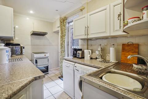 2 bedroom cottage for sale, Oakley Green Road, Windsor