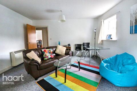 undefined, Champs Sur Marne, Bristol