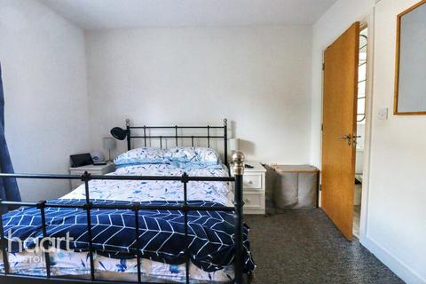 undefined, Champs Sur Marne, Bristol
