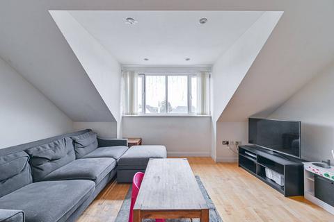 3 bedroom flat for sale, Vincent Close, Bromley, BR2
