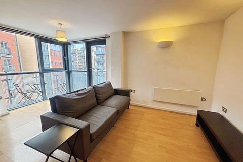 2 bedroom flat to rent, City Walk, Leeds, West Yorkshire, LS11