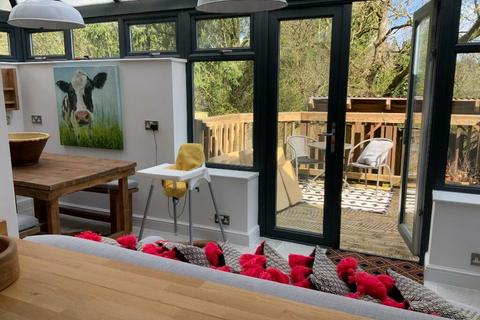 3 bedroom semi-detached house to rent, Pasture Lane, Barrowford, Nelson