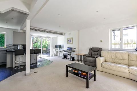 undefined, Downs Avenue, Pinner HA5