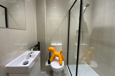 1 bedroom in a house share to rent, West Wycombe Road, High Wycombe, HP12