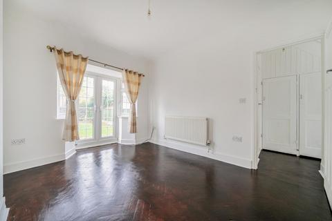 122 Woolwich Road, London, SE2 0DU