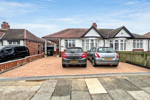 3 bedroom bungalow for sale, Chatsworth Gardens, Whitley Bay, Tyne and Wear, NE25 9DP