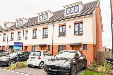 3 bedroom end of terrace house for sale, Malago Drive, Bedminster, BS3 5DW