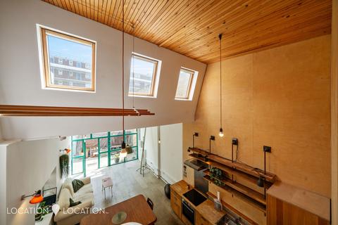 27 Church Walk, London, N16 8QR
