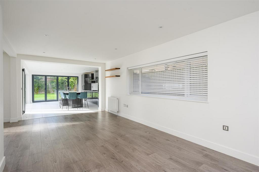 Living / kitchen area
