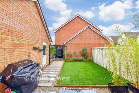 3 bedroom semi-detached house for sale, Richardson Way, Littlehampton BN17