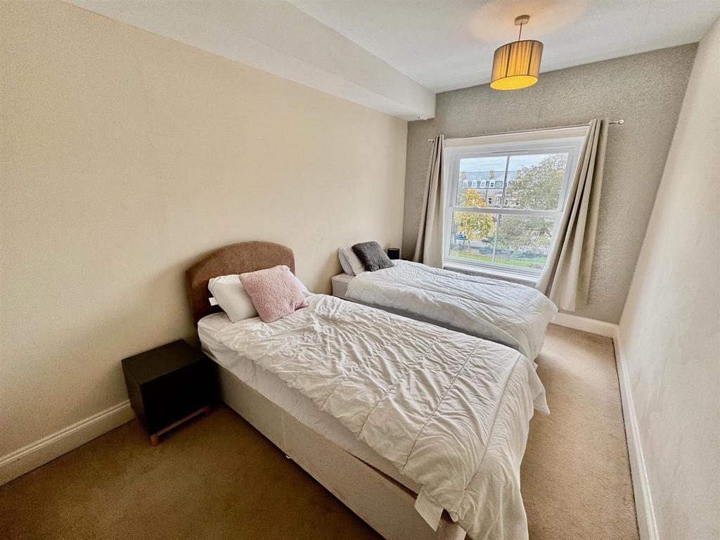 Bedroom 2.jpg