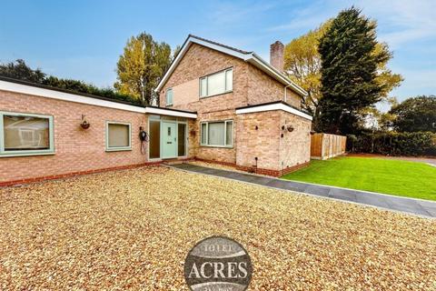 5 bedroom detached house to rent, Berkswell Close, Four Oaks