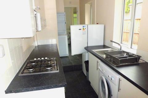 5 bedroom house to rent, 29 Luton Road, B29 7BN