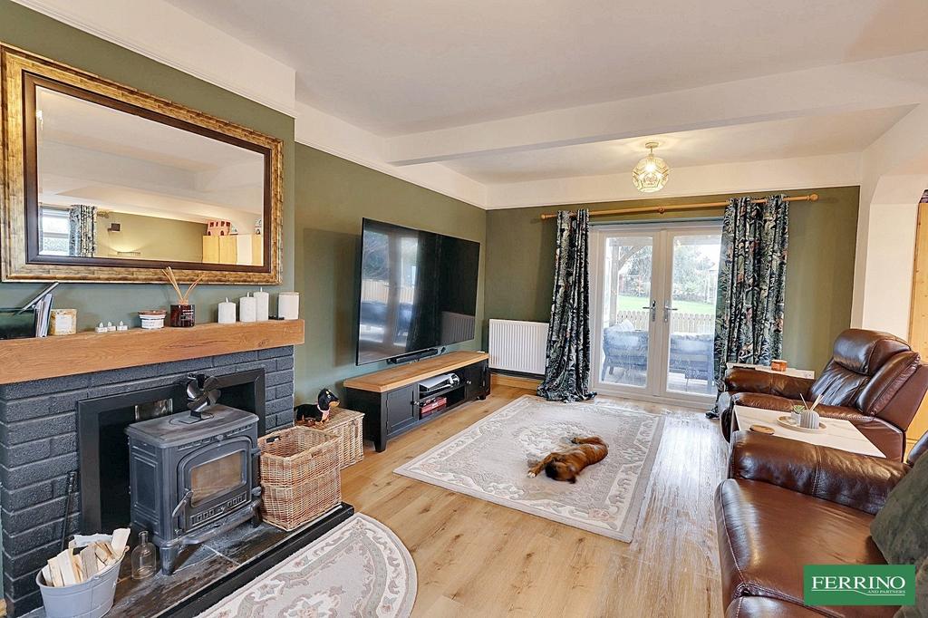 Sitting/Dining Room