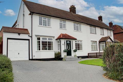 4 bedroom semi-detached house for sale, Moffats Lane, Brookmans Park AL9