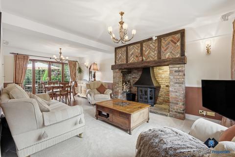 3 bedroom detached house for sale, Parkwood, Doddinghurst Road,Brentwood, CM15