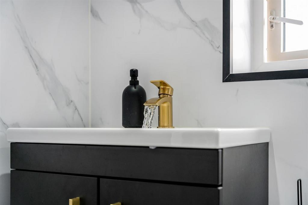 18 Porchester Road-32.jpg