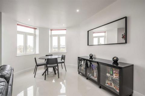 undefined, Clarence Street, Staines-Upon-Thames TW18