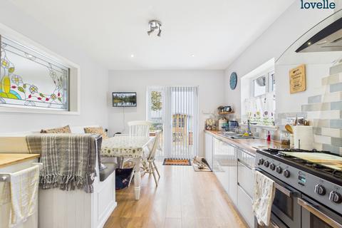 3 bedroom bungalow for sale, Mill Lane, Saxilby, LN1