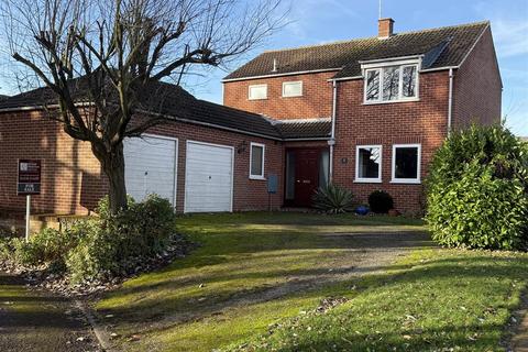 4 bedroom detached house for sale, Greet Park Close, Southwell