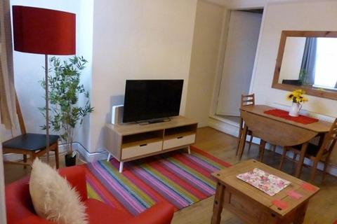 3 bedroom house share to rent, Carlton Road, Stoke-On-Trent ST4