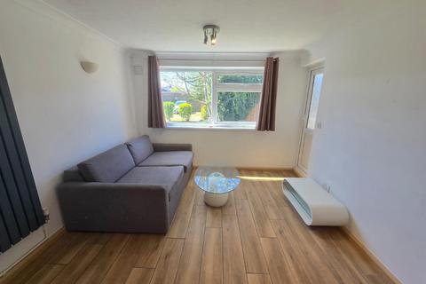 undefined, Heston Road, Hounslow TW5