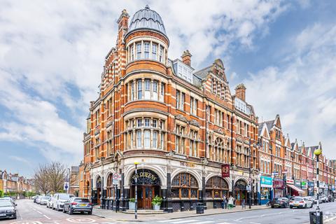 Retail property (high street) for sale, 26 Broadway Para London N8 9DE