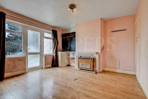 3 bedroom end of terrace house for sale, Nutfield Road, London, NW2