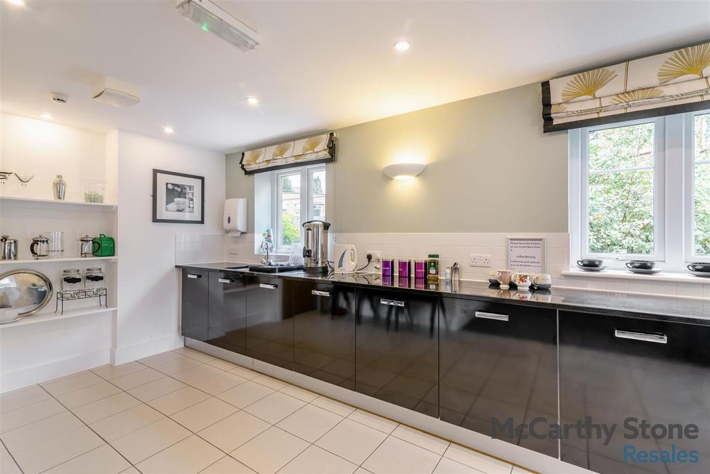 8666923-interior28.jpg