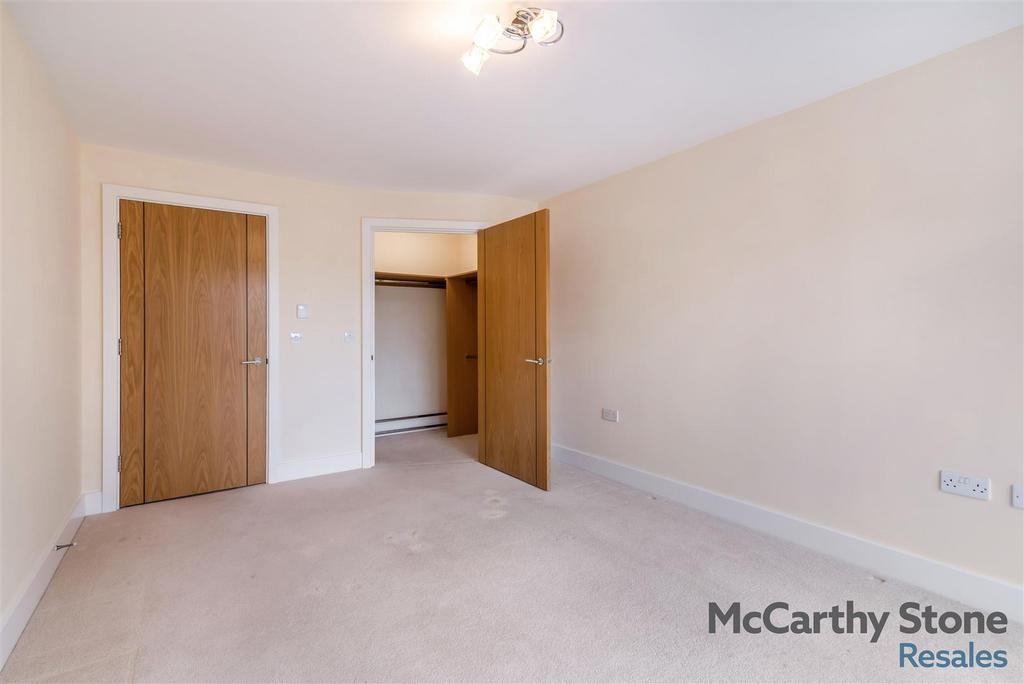 8666923-interior10.jpg