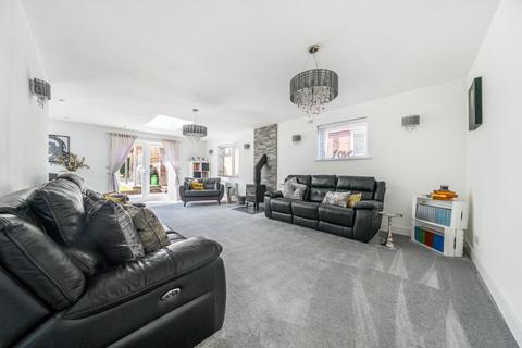 3 bedroom detached house for sale, Rownhams Lane, North Baddesley, Hampshire, SO52