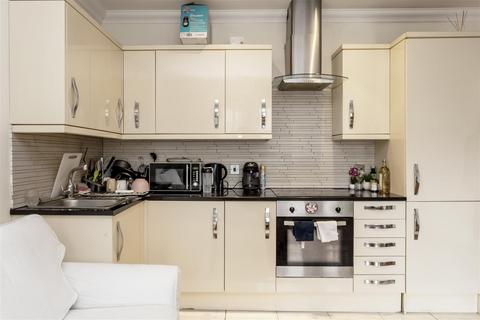 undefined, Bond Street, Ealing