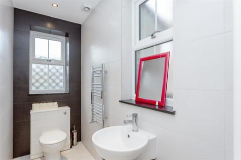 undefined, Bond Street, Ealing