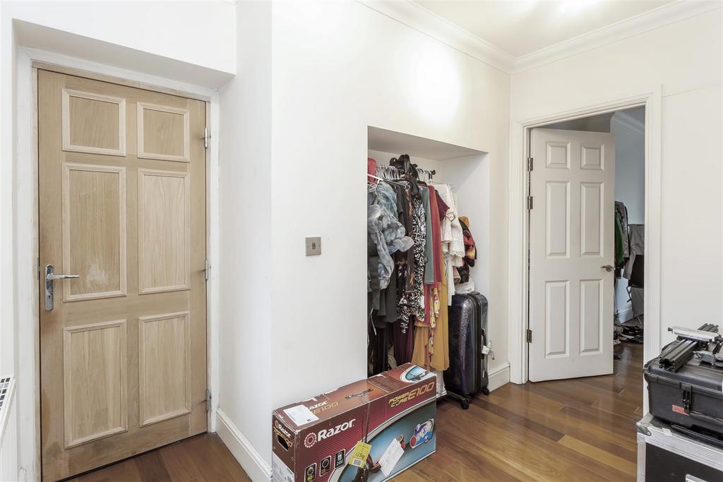 011020206 HAWKEA 3b Bond Street W5 5 AP 010.JPG