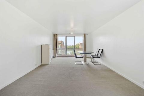 2 bedroom apartment for sale, Rosebank, Holyport Road, SW6