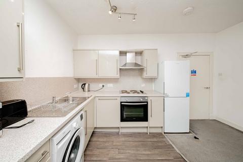 3 bedroom flat for sale, 8B Arbroath Road, Stobswell, Dundee, DD4