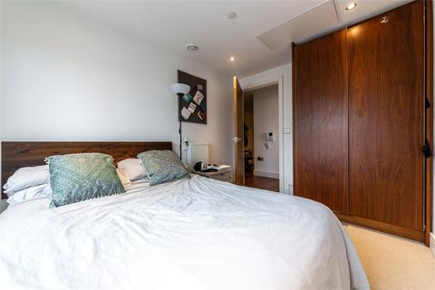 3 bedroom apartment to rent, Talisman Tower, Canary Wharf E14