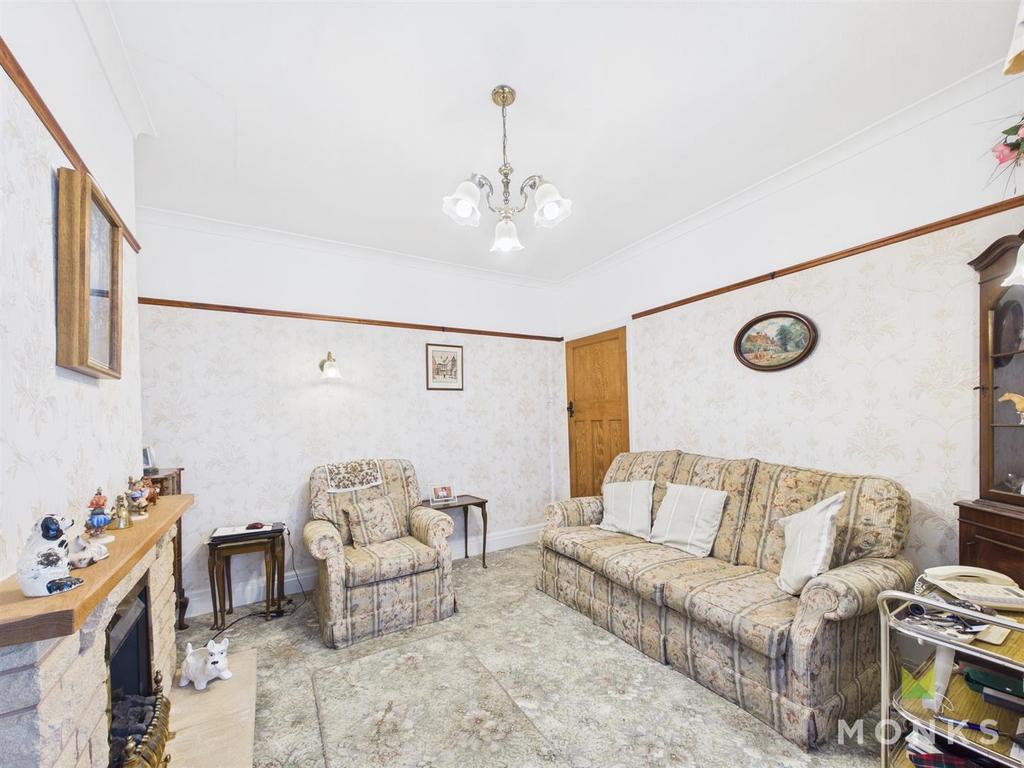 CAM01348 G0-PR0763-STILL006.jpg