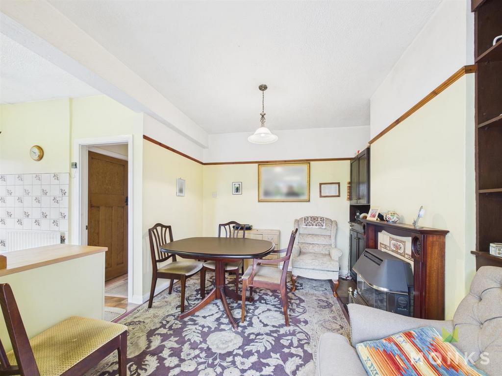 CAM01348 G0-PR0763-STILL010.jpg