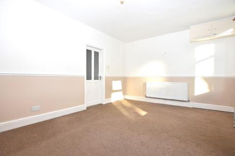 3 bedroom terraced house to rent, Devonshire Terrace, Holmewood, Chesterfield, S42 5RF