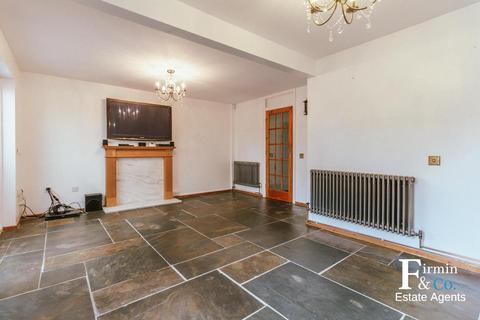 3 bedroom end of terrace house to rent, Rangefield, Peterborough PE2