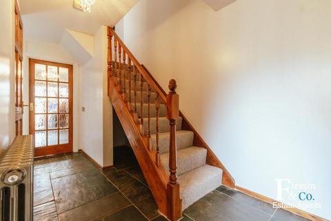 3 bedroom end of terrace house to rent, Rangefield, Peterborough PE2