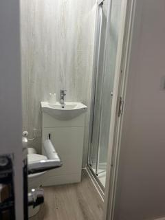 1 bedroom in a house share to rent, Mariner Street, Swansea SA1