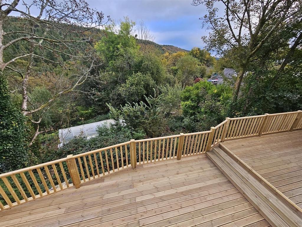 Deck (4).jpg