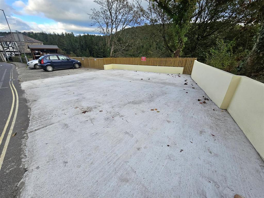 Parking bay.jpg