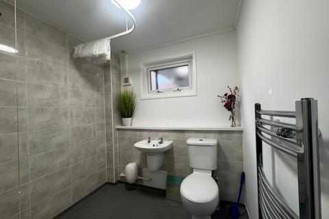 1 bedroom flat for sale, Hannaford Way, Cannock, Staffordshire, WS11