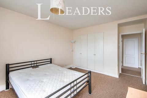2 bedroom flat to rent, Manor Road, Bournemouth, BH1