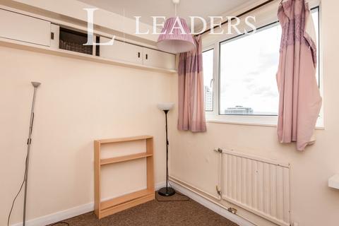 2 bedroom flat to rent, Manor Road, Bournemouth, BH1