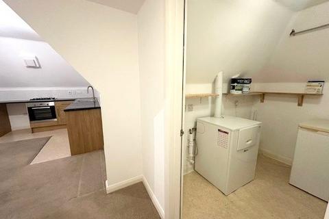 undefined, Peartree Avenue, SO19