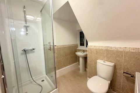 2 bedroom house to rent, Peartree Avenue, SO19